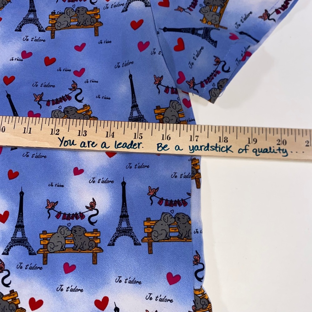 Blue‎ Paris Eiffel Tower Dog Print V-Neck Scrub Top Women Small Je T'adore - Picture 3 of 7